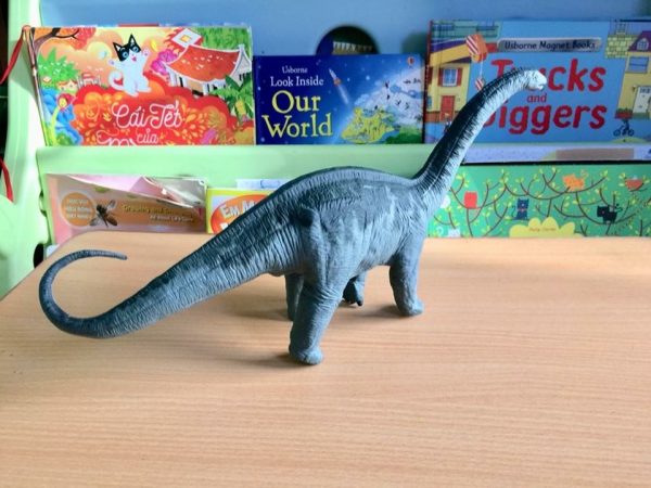 Khủng long Apatosaurus - Mô hình Safari cho bé